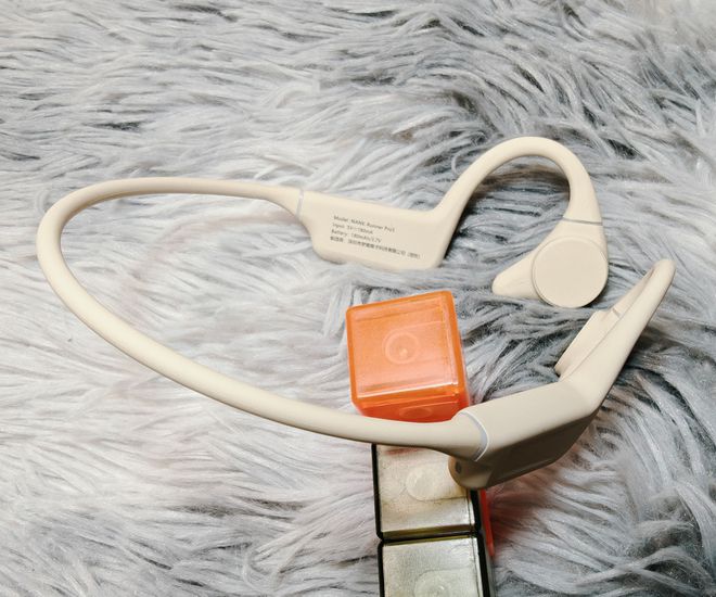 卡Runner Pro5带来不同骨传导佩戴体验凯时尊龙最新网站IP69级防水+32G大内存南(图10)